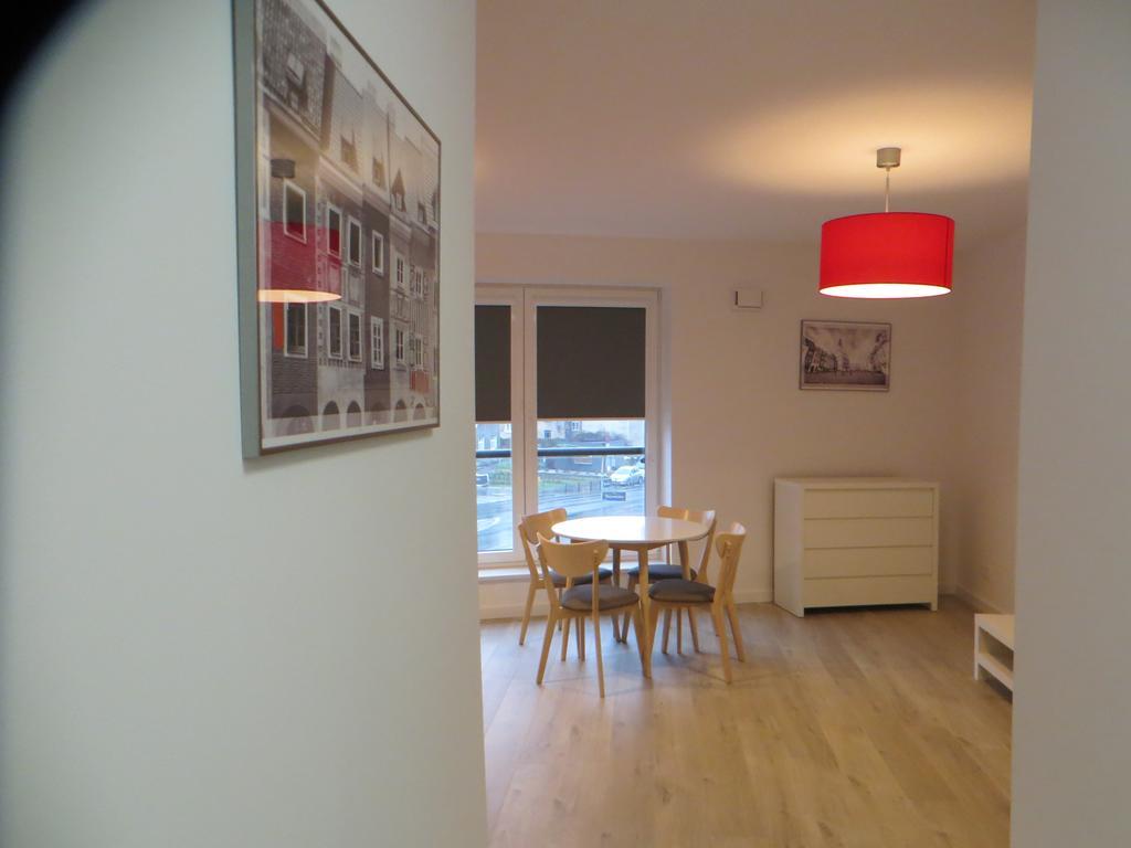 Poznan Black Red Apartment Екстер'єр фото